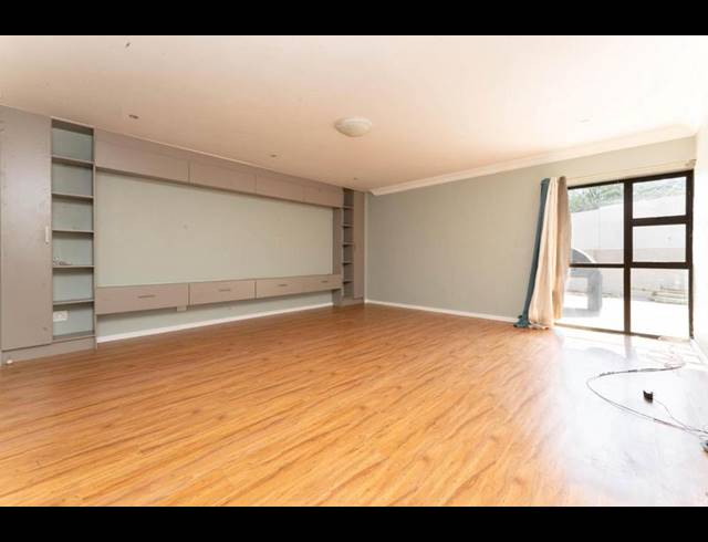 5 BEDROOM PROPERTY TO RENT IN CEDAR CREEK